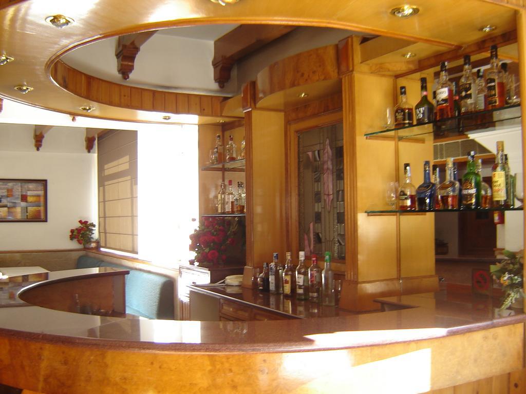 Hotel Baljees Regency Shimla Buitenkant foto