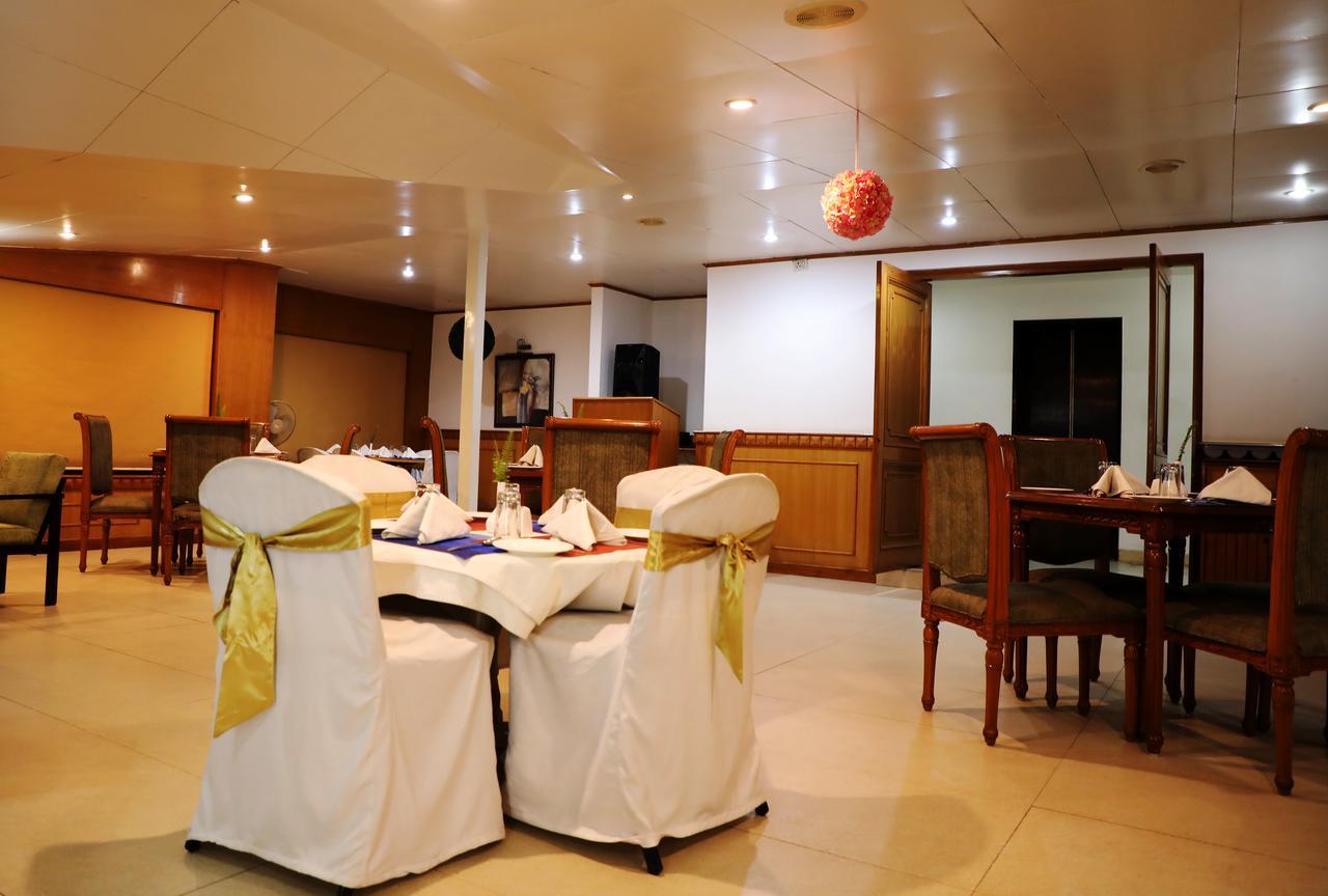 Hotel Baljees Regency Shimla Buitenkant foto