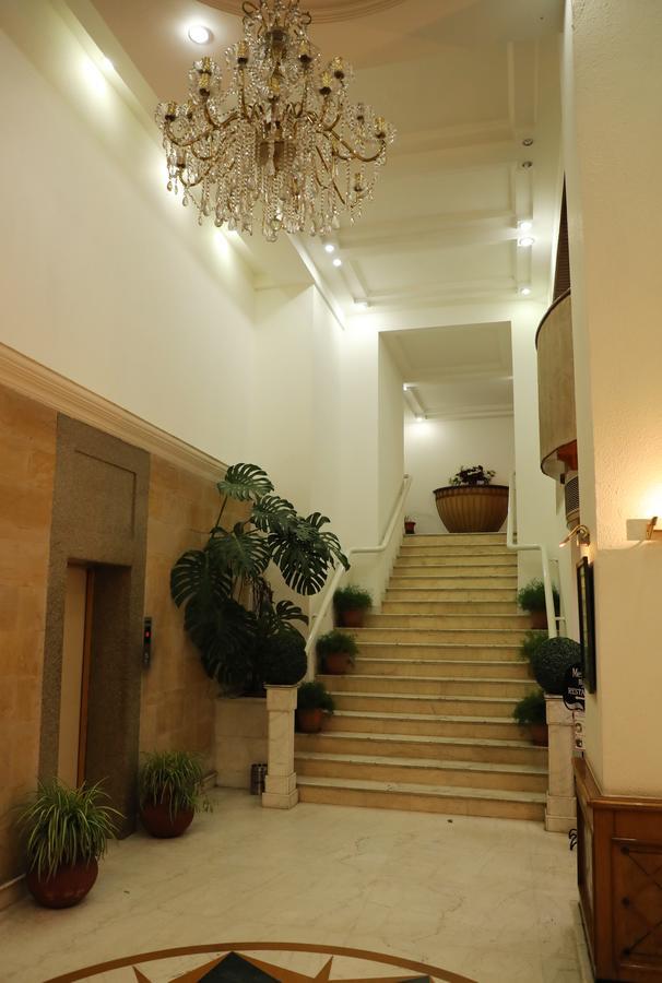 Hotel Baljees Regency Shimla Buitenkant foto