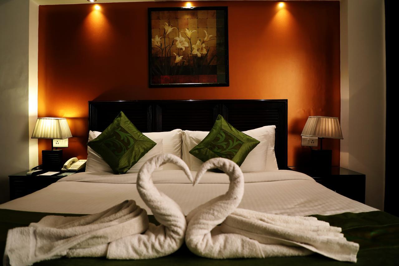 Hotel Baljees Regency Shimla Buitenkant foto