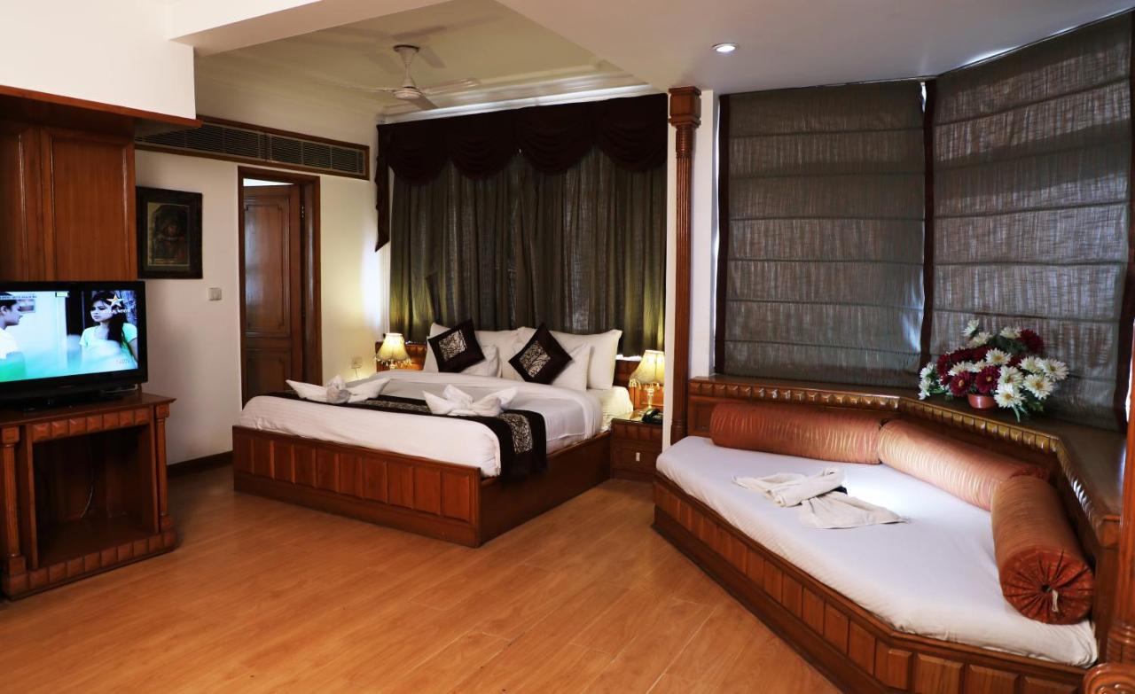 Hotel Baljees Regency Shimla Buitenkant foto